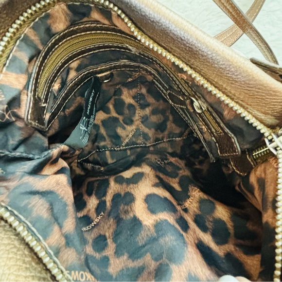 B. Makowsky Metallic Brown Genuine Leather Small Shoulder/Crossbody Bag 10”x9” - Picture 6 of 16